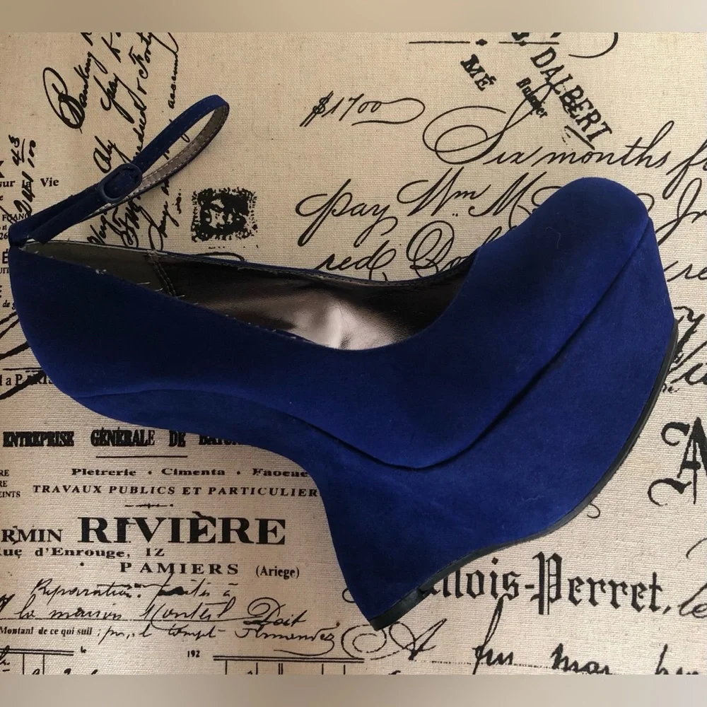 Wedges;Steve Madden;”Gravityy”;Vegan Suede;Adjustable Ankle Strap w/Buckle; Blue - Picture 4 of 9